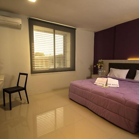 Pax Hotel Jakarta Exterior foto